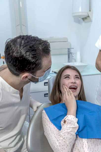  Oswego, KS Emergency Dentist Pros